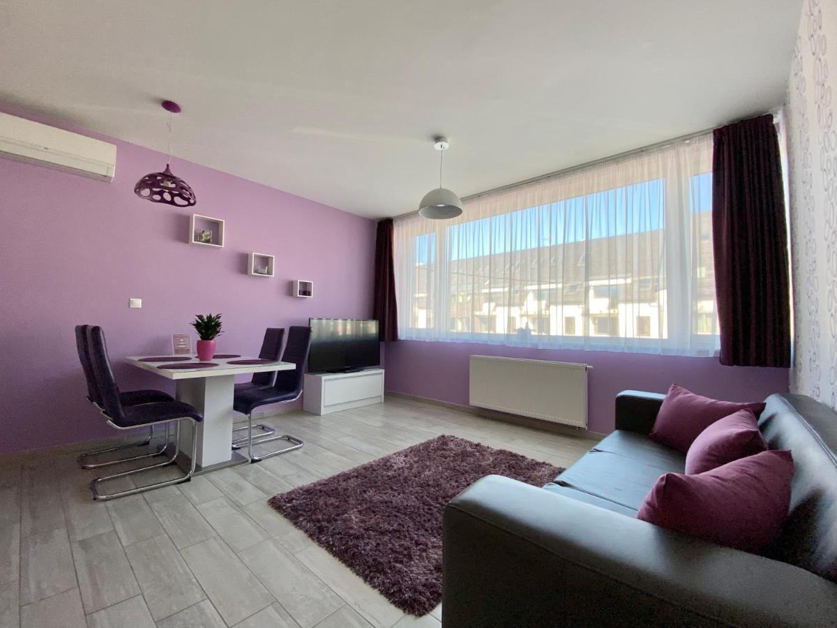 Apartman Rubin Sarvar Ngoại thất bức ảnh